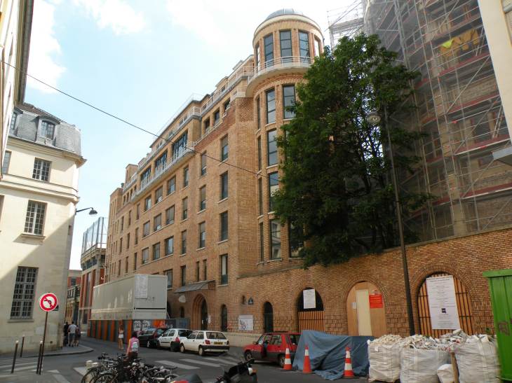  Institut Curie, rue Lhomond